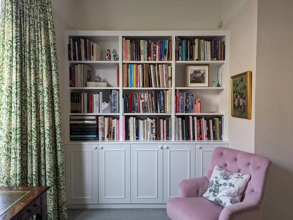 custom book shelves in London